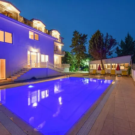 Otel Infinity Ruby 4*